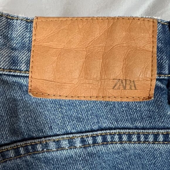 Zara High Rise Distressed Jeans - Picture 8 of 8
